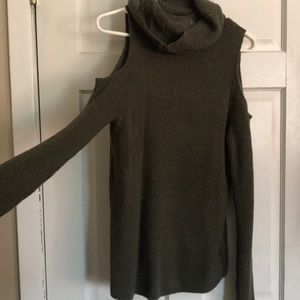 Open shoulder, cozy sweater.